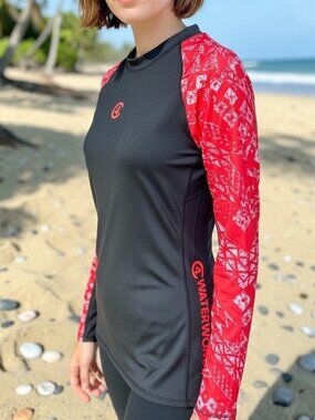 NWT WATERMAN (MED) WATERWOMAN Rash guard UPF50+ Performance Top